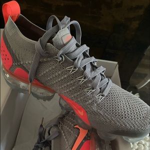 Nike Vapormax flyknit. Air max Size 9.